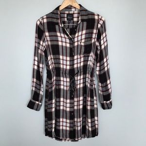 Adorable plaid dress with pockets!